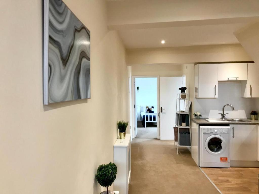 Eastbourne Beach Pier Apartment Bagian luar foto