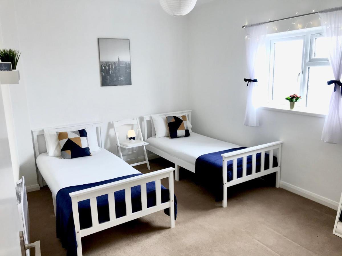 Eastbourne Beach Pier Apartment Bagian luar foto
